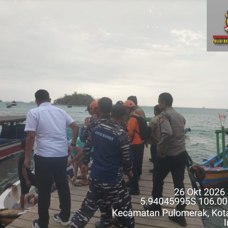Polri Bergerak Cepat, Polsek Pulomerak Bantu Evakuasi Korban Laka Laut di Perairan Pulau Tempurung